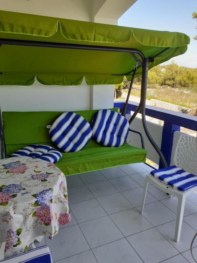 Apartment Kamelia Vir Bagian luar foto